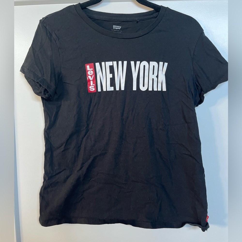 Levi's Black New York Graphic Tee